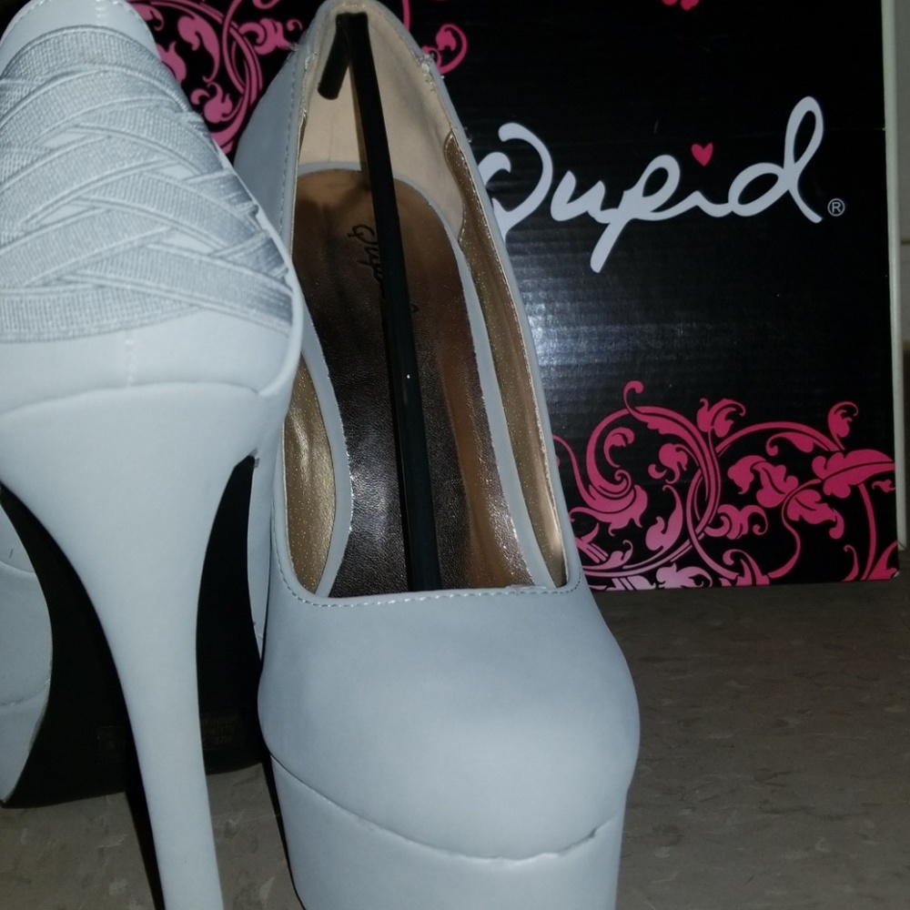 Gray Platform Pumps - Picture 3 of 5